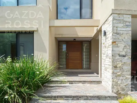 Casa en Venta en Adrogue Chico, USD 900.000