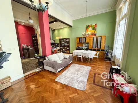Venta Piso Departamento San Nicolas Cuatro Ambientes Balcon Frente Dependencia