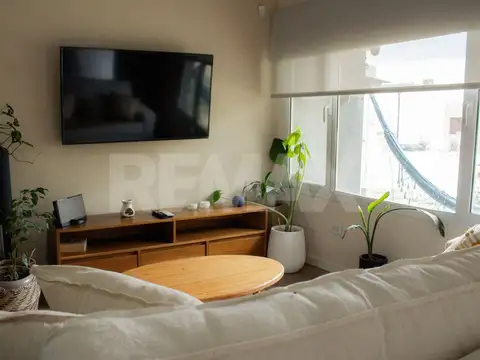 Casa en Alquiler con 1 cochera