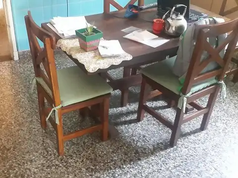 Casa en Venta con 3 cocheras