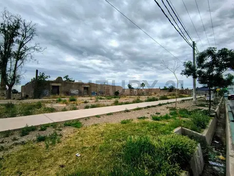 Venta de Terreno equina en el centro de Rodeo de la Cruz