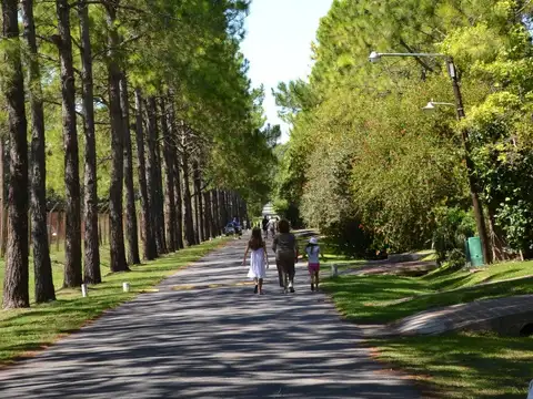 Terreno en Venta en Country Club Los Cardales, USD 180.000