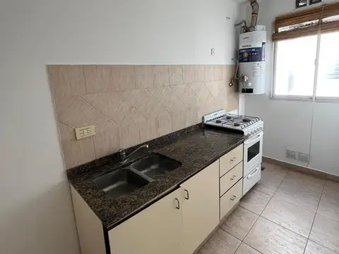 Departamento en Alquiler en Banfield, $ 480.000