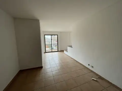 3 de Febrero  al 900