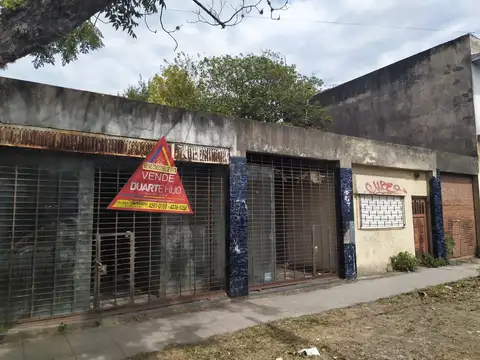 Oportunidad  3 locales + galpón, lote de 988m²!