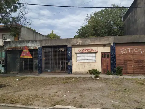 Oportunidad  3 locales + galpón, lote de 988m²!