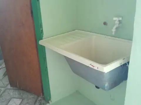 Departamento en Alquiler en González Catan, $ 250.000