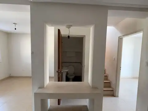 Casa 4 ambientes con 3 baños
