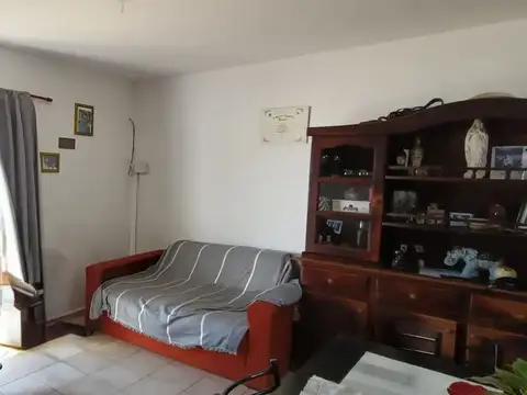 ALQUILA DUPLEX ARGÜELLO 3 DORM