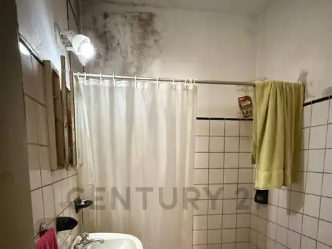 76 entre 26 y 27.Casa en Venta. Altos de San Lorenzo. La Plata