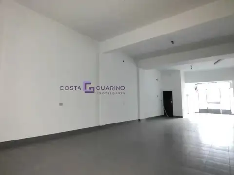 Local en Alquiler en Lomas del Mirador, $ 900.000