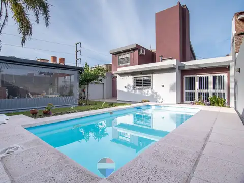 VENTA CASA 4 DORMITORIOS BARRIO AYACUCHO CÓRDOBA