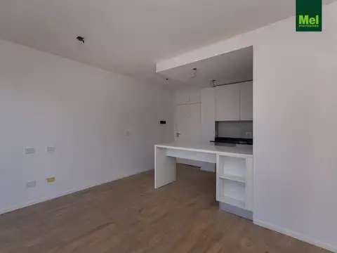 Oficina en Alquiler al Este