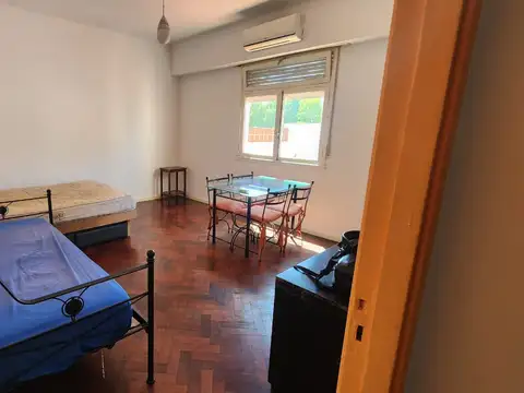 OPORTUNIDAD! GRAN AMBIENTE CON TERRAZA PROPIA -