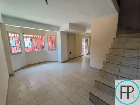 Casa en Alquiler en Monte Grande, $ 700.000