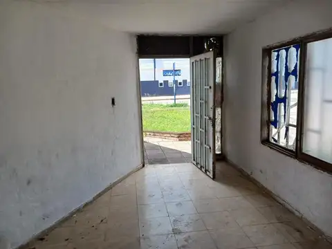 Local en Alquiler en Ampliación Jardín Espinosa, $ 290.000