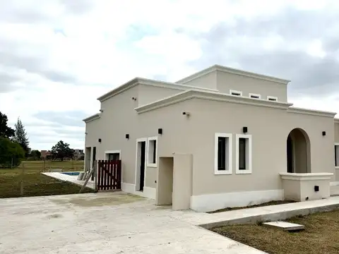 Venta casa en Medal Pilar 10% a terminar (consultar opciones)