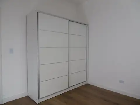 Depto Tipo Casa en Alquiler 60 años
