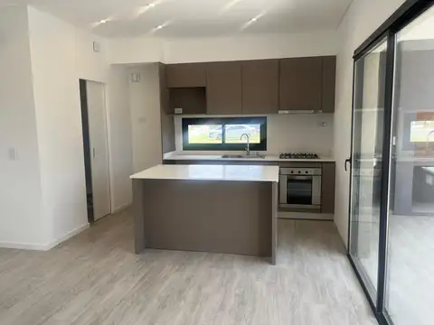 Casa en venta (duplex) Spring Park Pilar - CUAN PROPIEDADES
