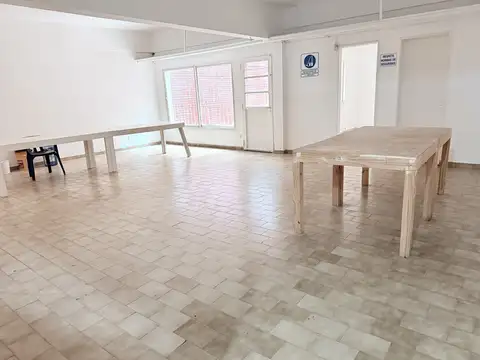 Casa en Alquiler en Flores, USD 3.500