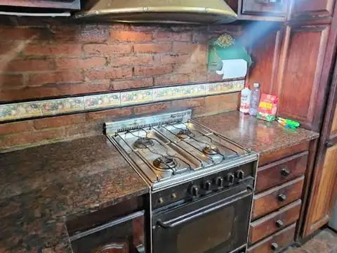 Depto Tipo Casa 4 ambientes con 2 baños