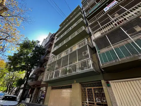 DEPARTAMENTO 4 AMB AL FRENTE C/GUARDACOCHE FLORES