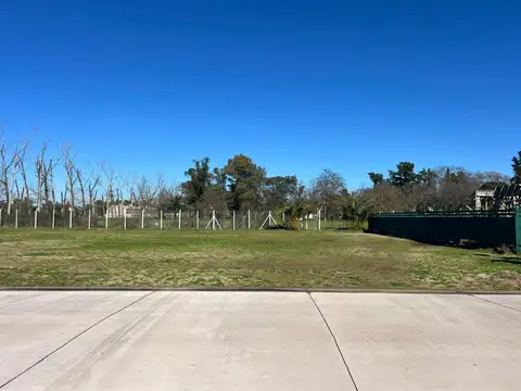 Lote de 601 M2 En Canning Chico. Excelente Ubicacion