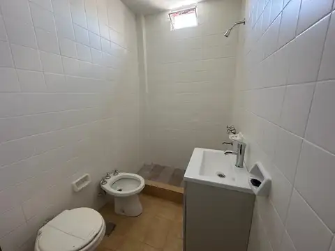 Departamento en Alquiler en Caseros, $ 630.000