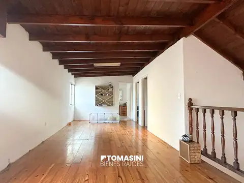 PH DE 5 AMBIENTES EN DUPLEX A LA CALLE