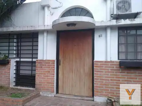 Casa en venta - 3 Dormitorios 1 Baño - Wilde