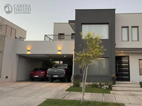 Casa en venta de 4 dormitorios c/ cochera en El Challao