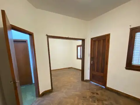 Casa 2 ambientes con 1 baño