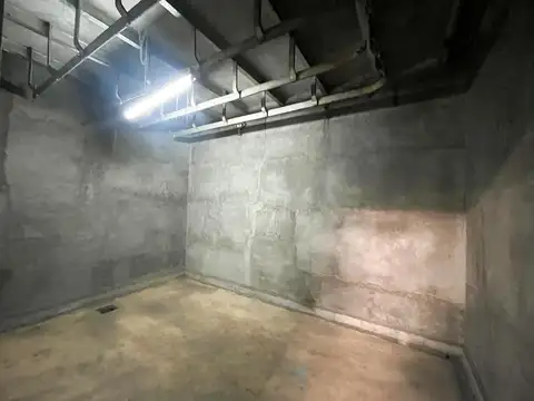 Oferton! Deposito con dep 880 m2, cub1100m2 total en Pompeya