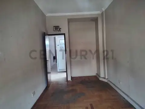 VENTA DEPARTAMENTO 2 DORMITORIOS FRENTE CON BALCÓN. ZONA ALBERDI