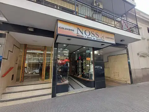 Local en Venta en Villa del Parque, USD 240.000