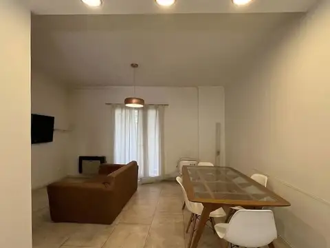 Depto Tipo Casa en Alquiler de 2 dormitorios