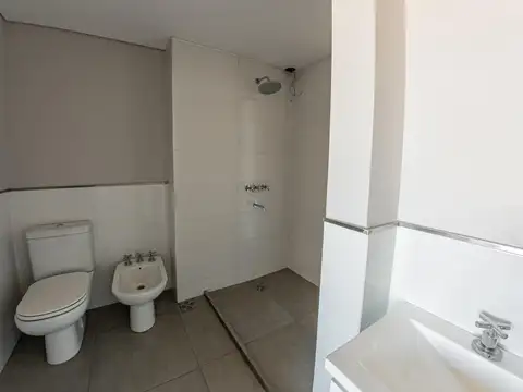 Departamento 4 ambientes con 3 baños