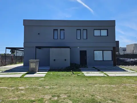 Casa Dúplex  en Venta en SpringPark Pilar, Pilar, G.B.A. Zona Norte