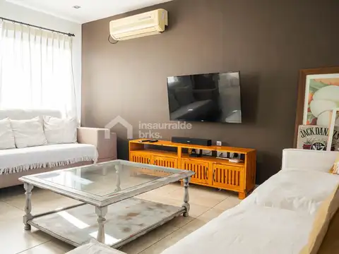 Casa 4 ambientes con 3 baños