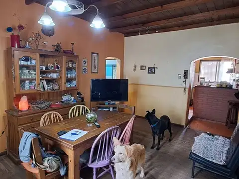 CASA CON FONDO JARDIN QUINCHO PARRILLA BARRACAS