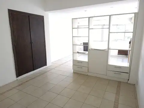 DEPARTAMENTO AL FRENTE. PISO ALTO