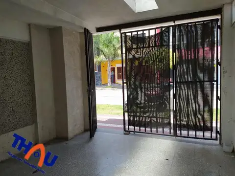 Casa en Alquiler con 1 cochera
