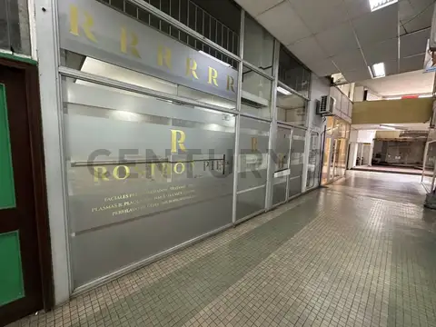 Cosme Beccar 300, Piso 0