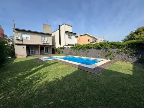 VENTA CASA 4AMB AYRES DE LELOIR - PILETA - PERMUTA