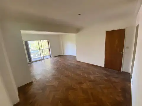 Alquiler. Piso Exclusivo 4 Dormitorios con Cochera - Pellegrini y España - Rosario