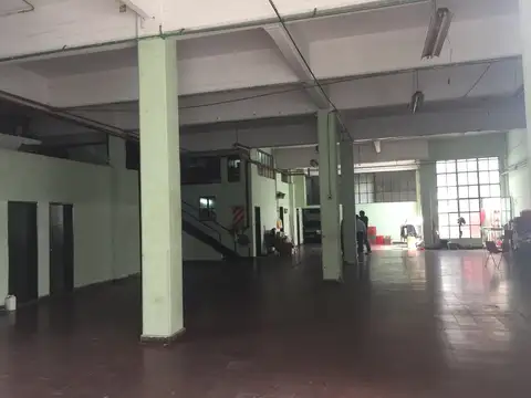 Galpon en Venta en San Nicolás, USD 1.500.000