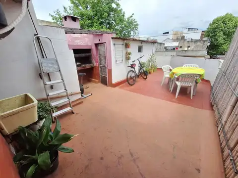 Depto Tipo Casa en Venta en Villa del Parque, USD 95.000