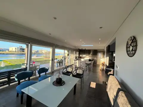 Venta Casa a la laguna en Sebastian Gaboto