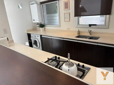 Casa en alquiler - 2 dormitorios 2 baños - 300mts2 - Manuel B. Gonnet, La Plata
