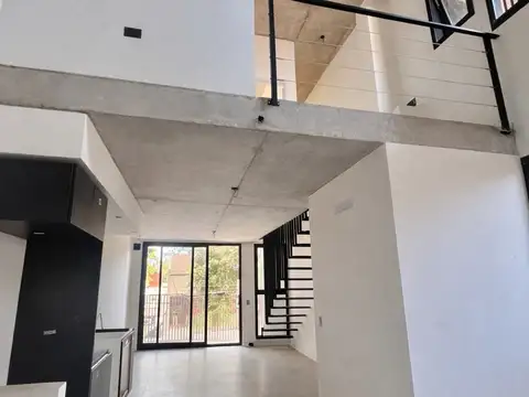 PH a estrenar en Saavedra, con ascensor, balcón terraza.